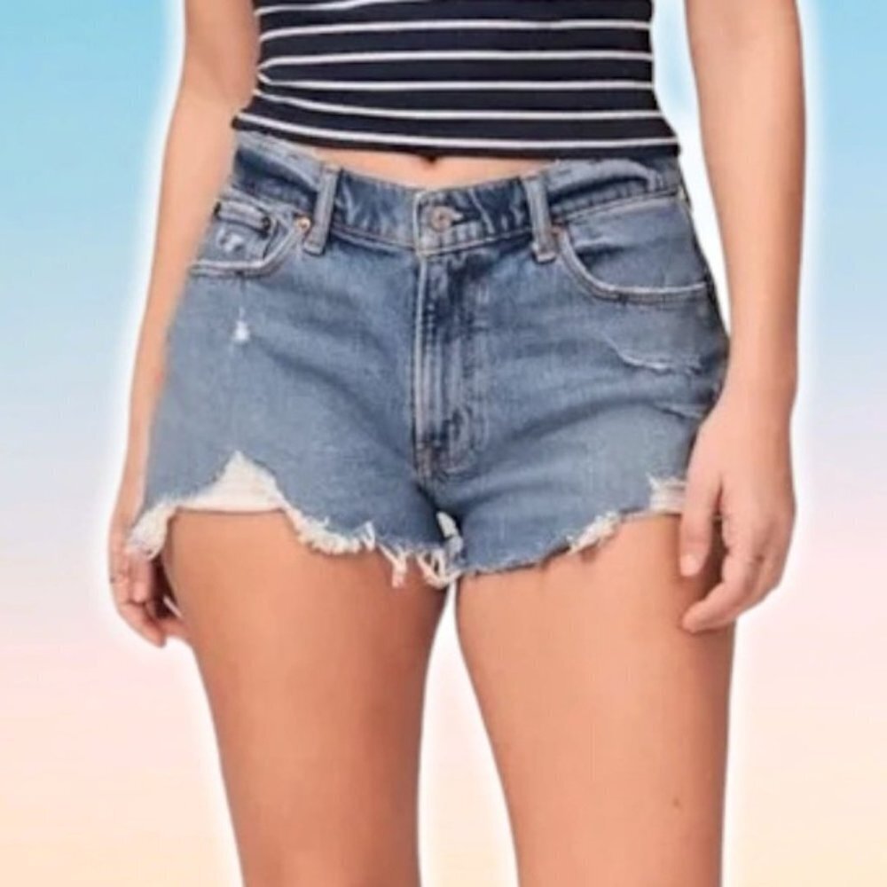 NWT ABERCROMBIE & FITCH Mid Rise Mom Cut Off Denim Short Sz 22